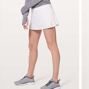 Lululemon Play Off The Pleats Skirt in white